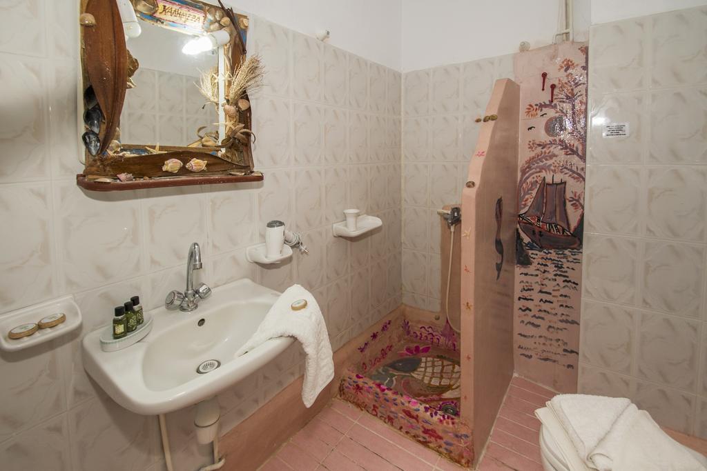 Mary Rooms Adamantas Eksteriør billede